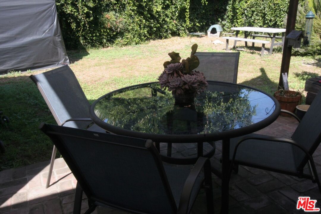 10317 Lauriston Avenue Los Angeles, CA 90025 - Photo 50 of 52 a view of balcony and patio