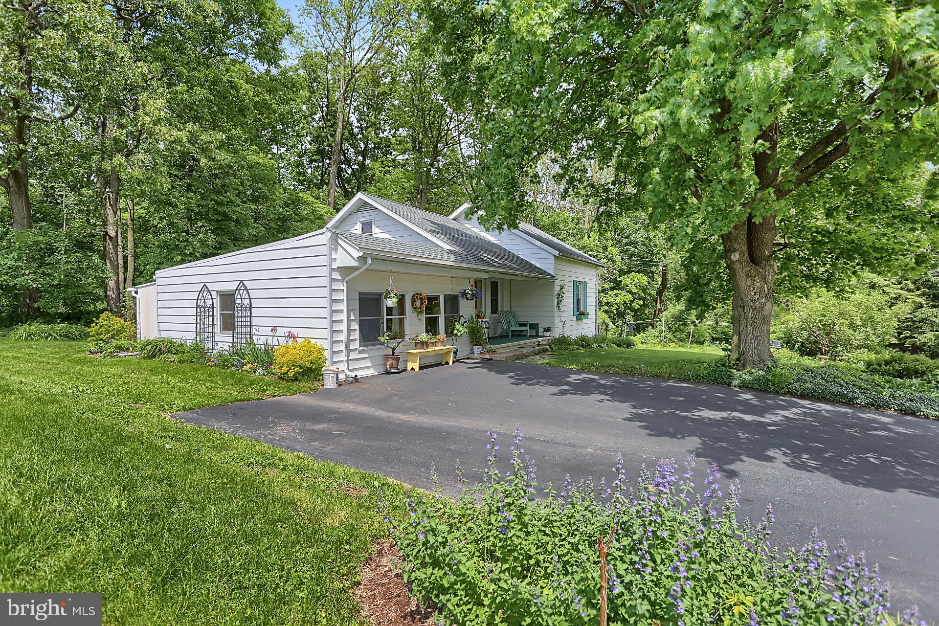 Front of house and driveway