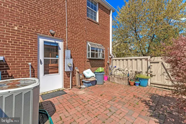 $2,995 | 3719 Ingalls Avenue, Alexandria, VA 22302