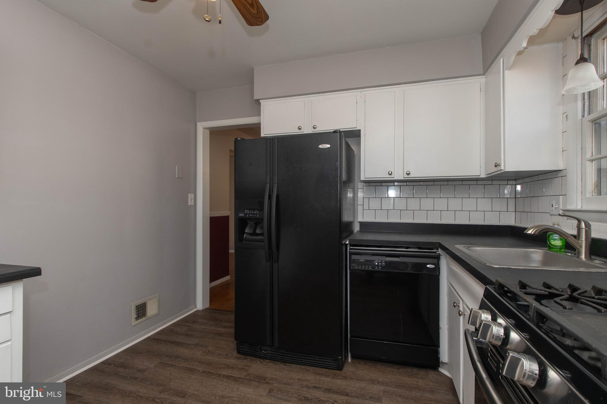 8200 Bon Air Road Baltimore, MD 21234 - Photo 13 of 57