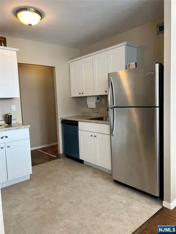 $229,900 | 2150 Center, Unit 6F, Fort Lee, NJ 07024