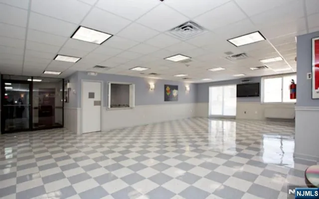 $229,900 | 2150 Center, Unit 6F, Fort Lee, NJ 07024