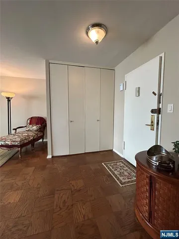 $229,900 | 2150 Center, Unit 6F, Fort Lee, NJ 07024