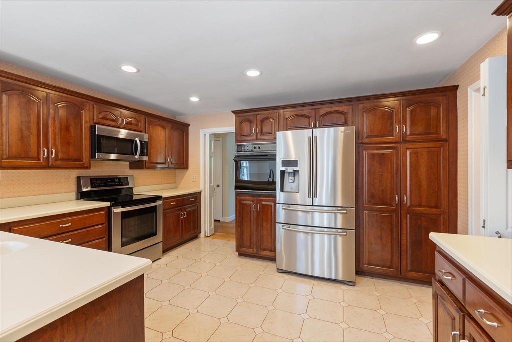 305 High St Extension Lancaster, MA 01523 - Photo 11 of 42 Gallery Image 11