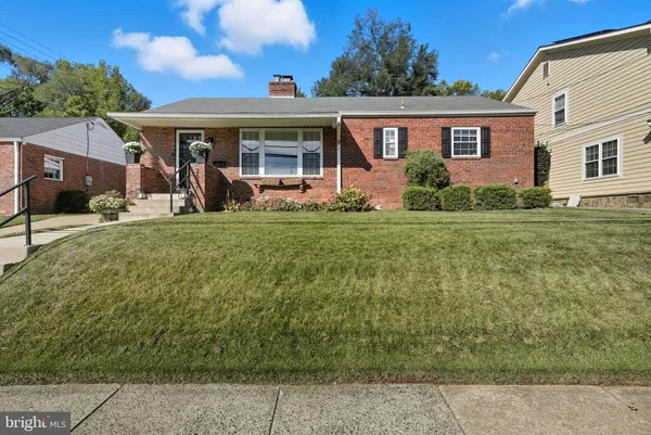 $924,999 | 2632 North Sycamore Street, Arlington, VA 22207