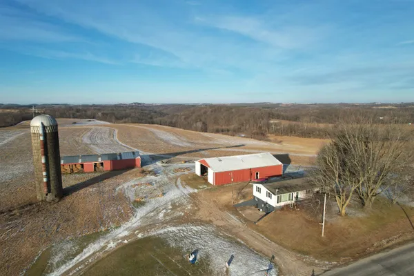 $1,390,000 | 24381 North Irish Ridge Road, Boscobel, WI 53805