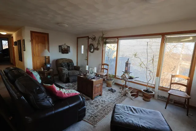 $1,390,000 | 24381 North Irish Ridge Road, Boscobel, WI 53805