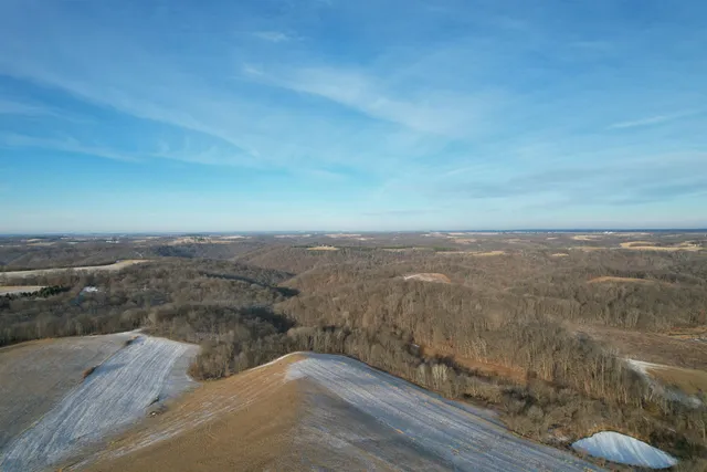 $1,390,000 | 24381 North Irish Ridge Road, Boscobel, WI 53805