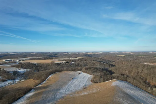 $1,390,000 | 24381 North Irish Ridge Road, Boscobel, WI 53805