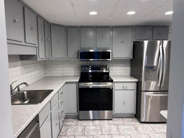 404 Paradise Road, Unit 1P Swampscott, MA 01907 - Photo 13 of 35