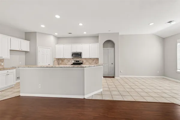 $2,350 | 15318 Bent Twig Way, Cypress, TX 77433