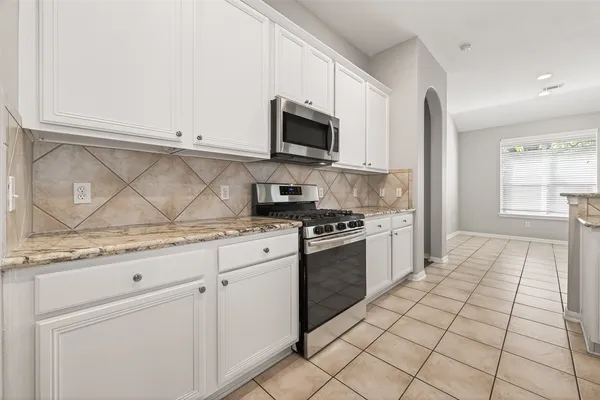 $2,300 | 15318 Bent Twig Way, Cypress, TX 77433