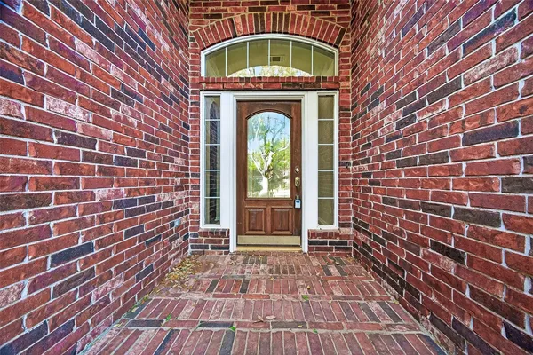 $2,300 | 15318 Bent Twig Way, Cypress, TX 77433