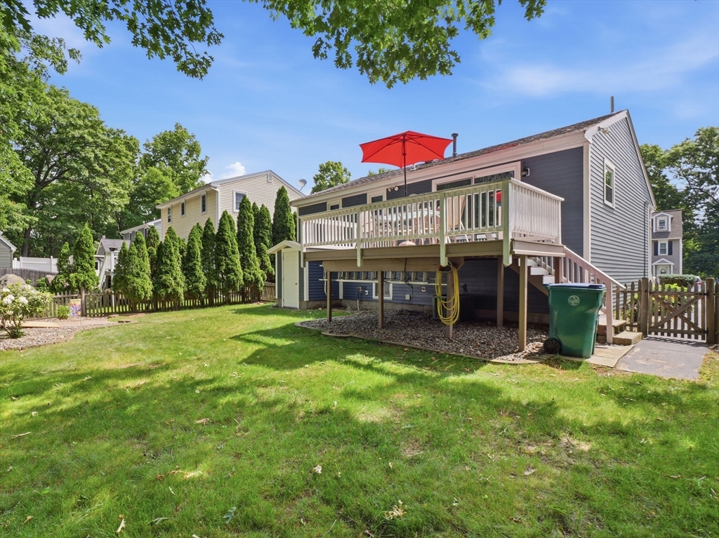 48 Oak Knoll Road Lowell, MA 01852 - Photo 35 of 41