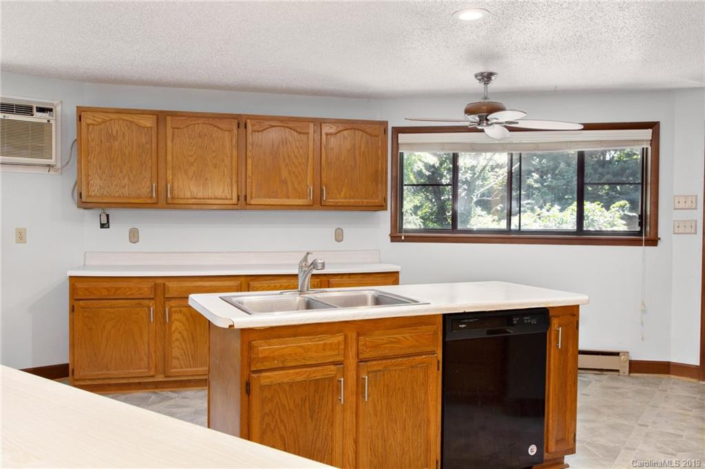 19 Hickory Tree Road Asheville, NC 28805 - Photo 15 of 30 Gallery Image 15