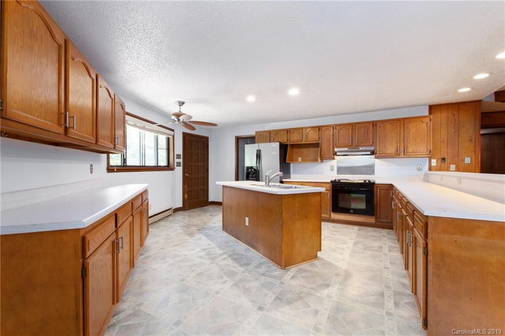 19 Hickory Tree Road Asheville, NC 28805 - Photo 16 of 30 Gallery Image 16
