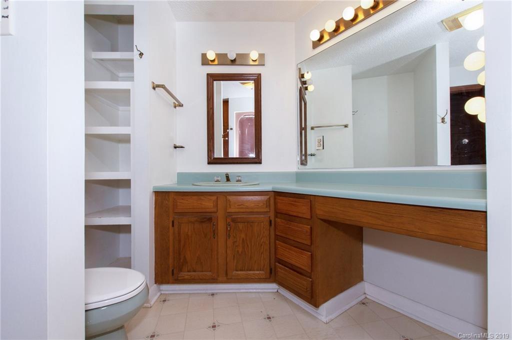 19 Hickory Tree Road Asheville, NC 28805 - Photo 21 of 30 Gallery Image 21