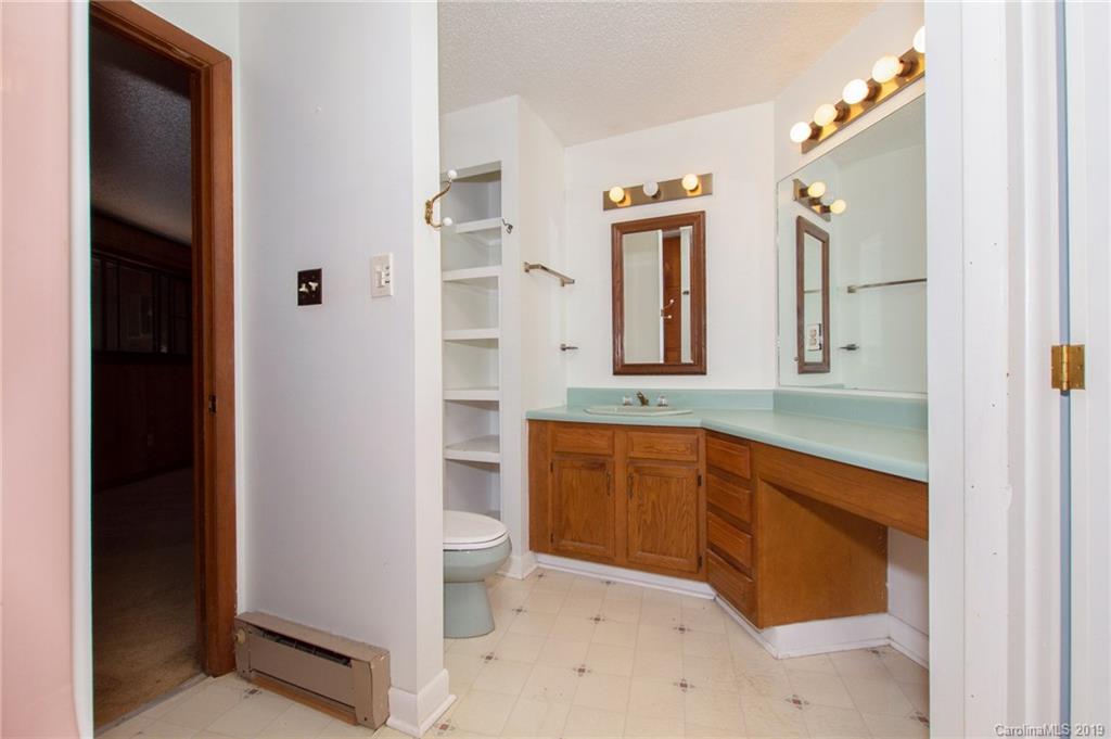 19 Hickory Tree Road Asheville, NC 28805 - Photo 22 of 30 Gallery Image 22