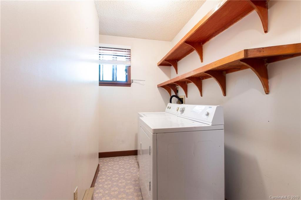 19 Hickory Tree Road Asheville, NC 28805 - Photo 28 of 30 Gallery Image 28