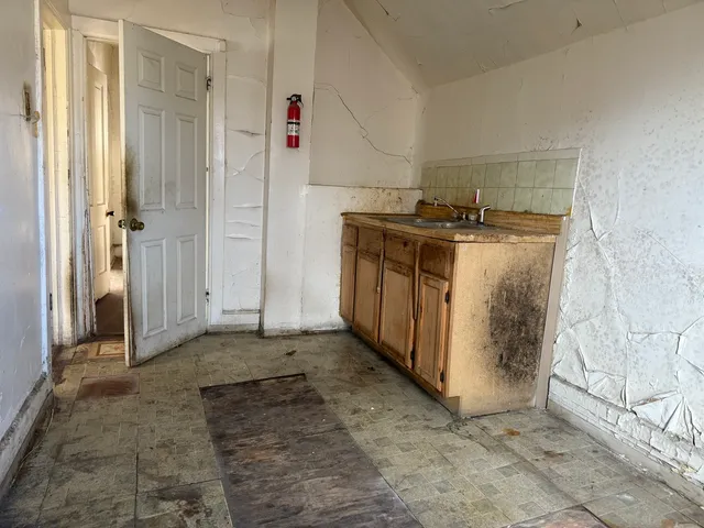 a view of a storage & utility room