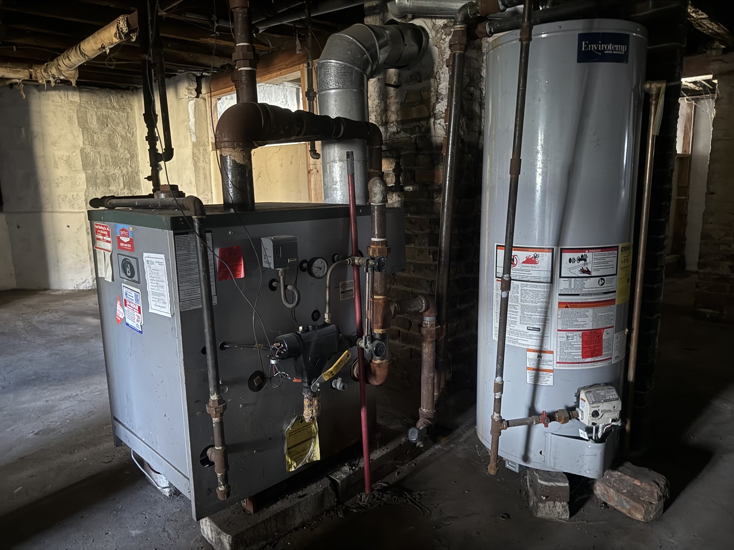 6951 South Princeton Avenue Chicago, IL 60621 - Photo 18 of 25 a view of storage and utility room