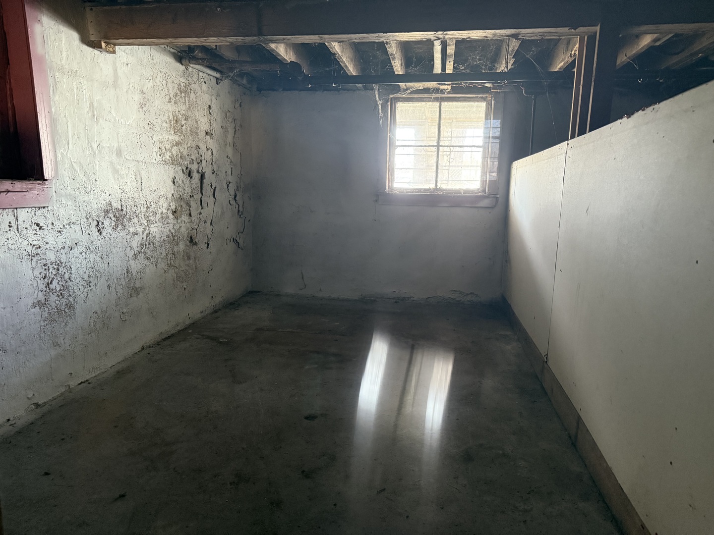 6951 South Princeton Avenue Chicago, IL 60621 - Photo 21 of 25 a view of small space