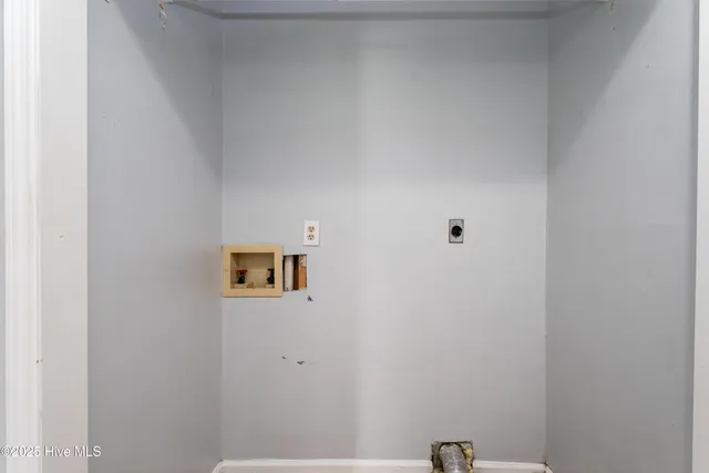 $2,000 | 521 Highway 172, Hubert, NC 28539