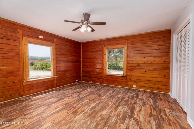 $2,000 | 521 Highway 172, Hubert, NC 28539