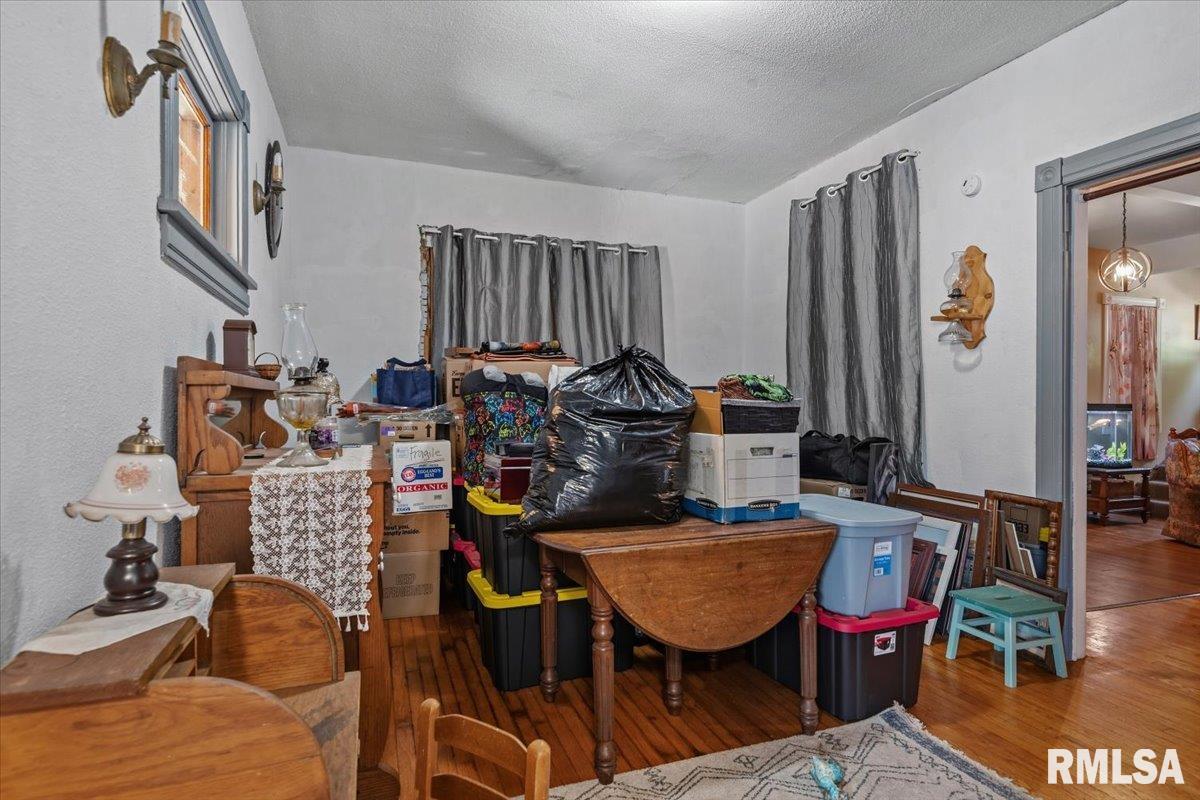404 North Ewing Street Tallula, IL 62688 - Photo 8 of 41
