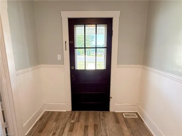 $239,000 | 2722 Darrow Road, Walkertown, NC 27051