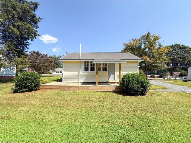 $239,000 | 2722 Darrow Road, Walkertown, NC 27051