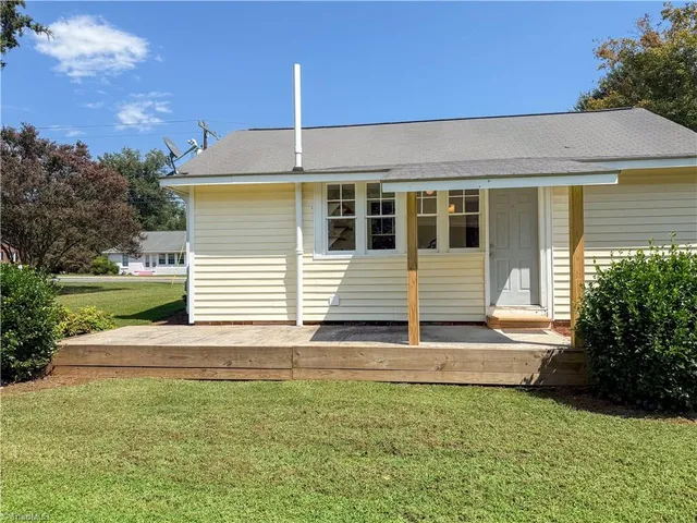 $239,000 | 2722 Darrow Road, Walkertown, NC 27051