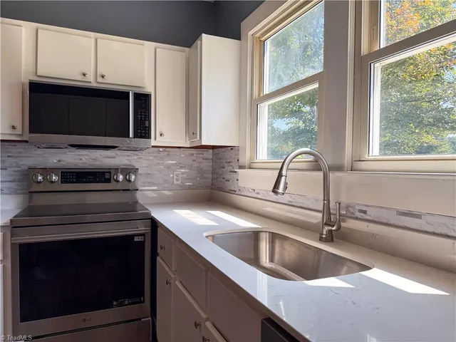 $239,000 | 2722 Darrow Road, Walkertown, NC 27051