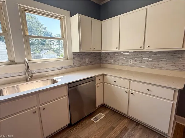 $239,000 | 2722 Darrow Road, Walkertown, NC 27051