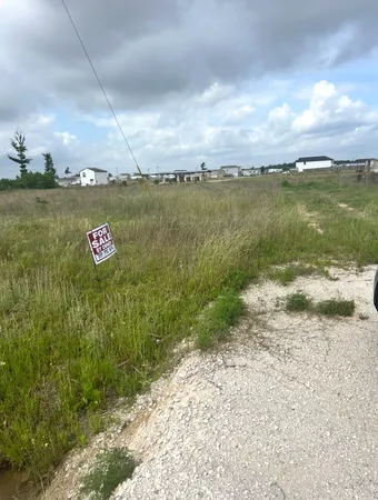 $450 | 647 Road 5707 Cleveland Tx 77327, Cleveland, TX 77327