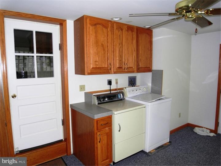 2545 Hill Road Reading, PA 19606 - Photo 15 of 25