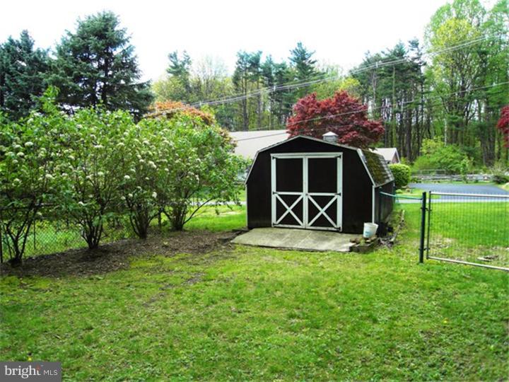 2545 Hill Road Reading, PA 19606 - Photo 20 of 25