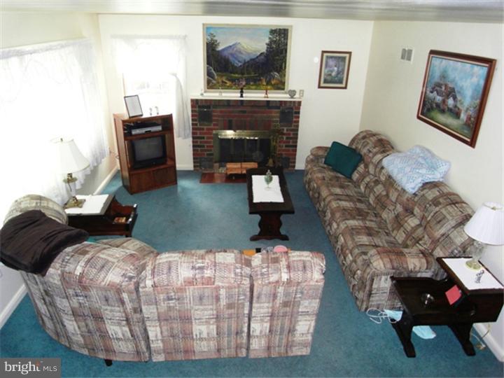 2545 Hill Road Reading, PA 19606 - Photo 9 of 25