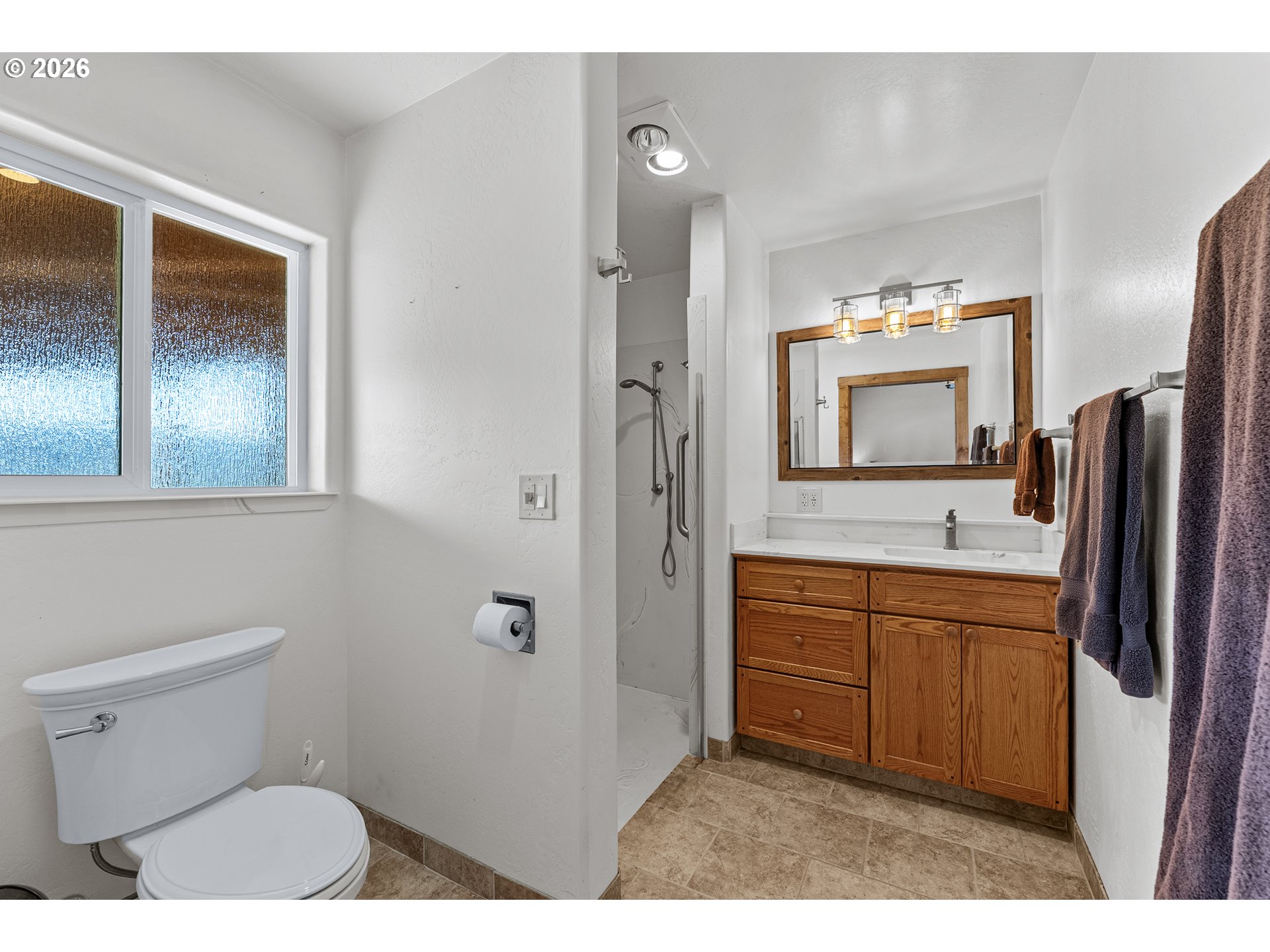 94621 North Bank Rogue River Road Gold Beach, OR 97444 - Photo 13 of 45 Bathroom