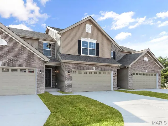 $329,900 | 14 Fairmount Grv Drive, St. Peters, MO 63376