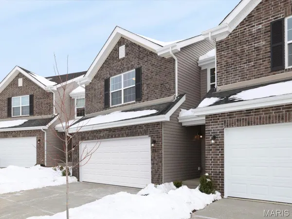 $349,900 | 14 Fairmount Grv Drive, St. Peters, MO 63376