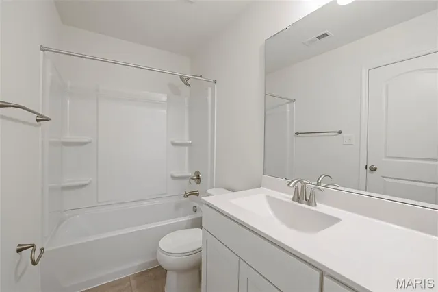 $349,900 | 14 Fairmount Grv Drive, St. Peters, MO 63376