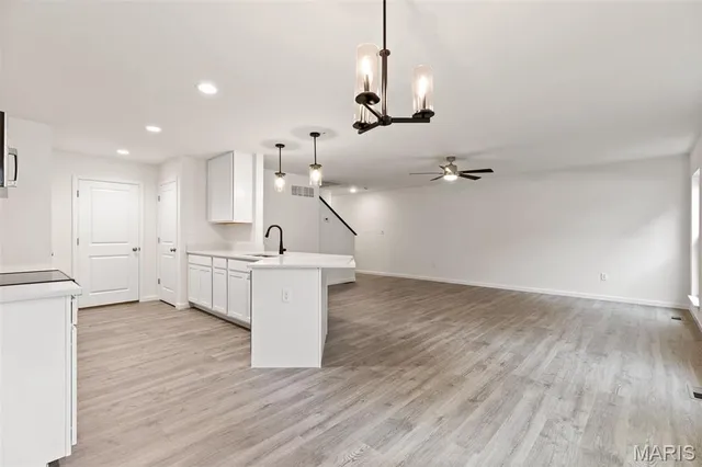 $329,900 | 14 Fairmount Grv Drive, St. Peters, MO 63376