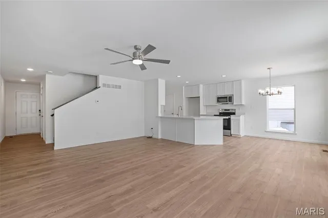 $349,900 | 14 Fairmount Grv Drive, St. Peters, MO 63376