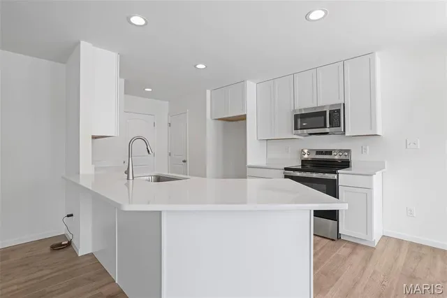 $349,900 | 14 Fairmount Grv Drive, St. Peters, MO 63376