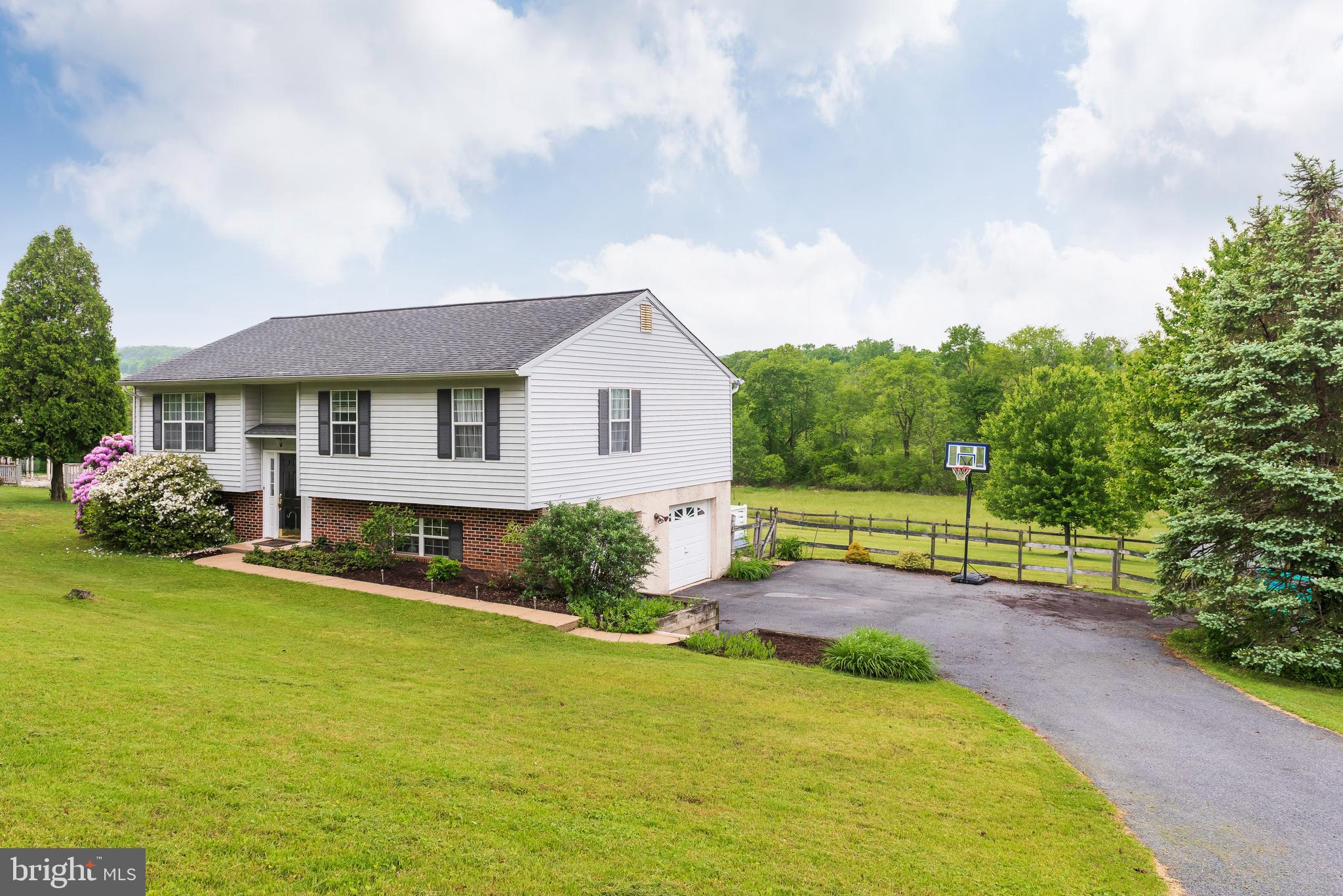 475 Byers Road Chester Springs, PA 19425 - Photo 5 of 40 Gallery Image 5