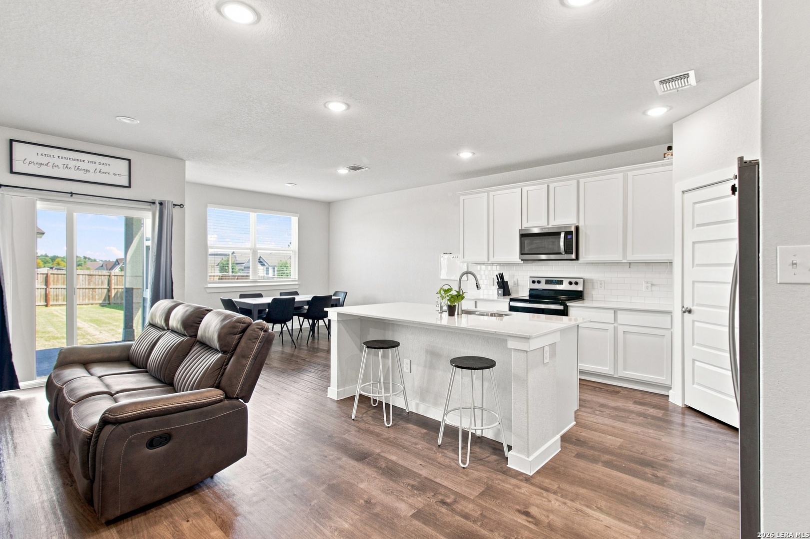 424 Bella Rosa Way Cibolo, TX 78108 - Photo 5 of 29 Gallery Image 5