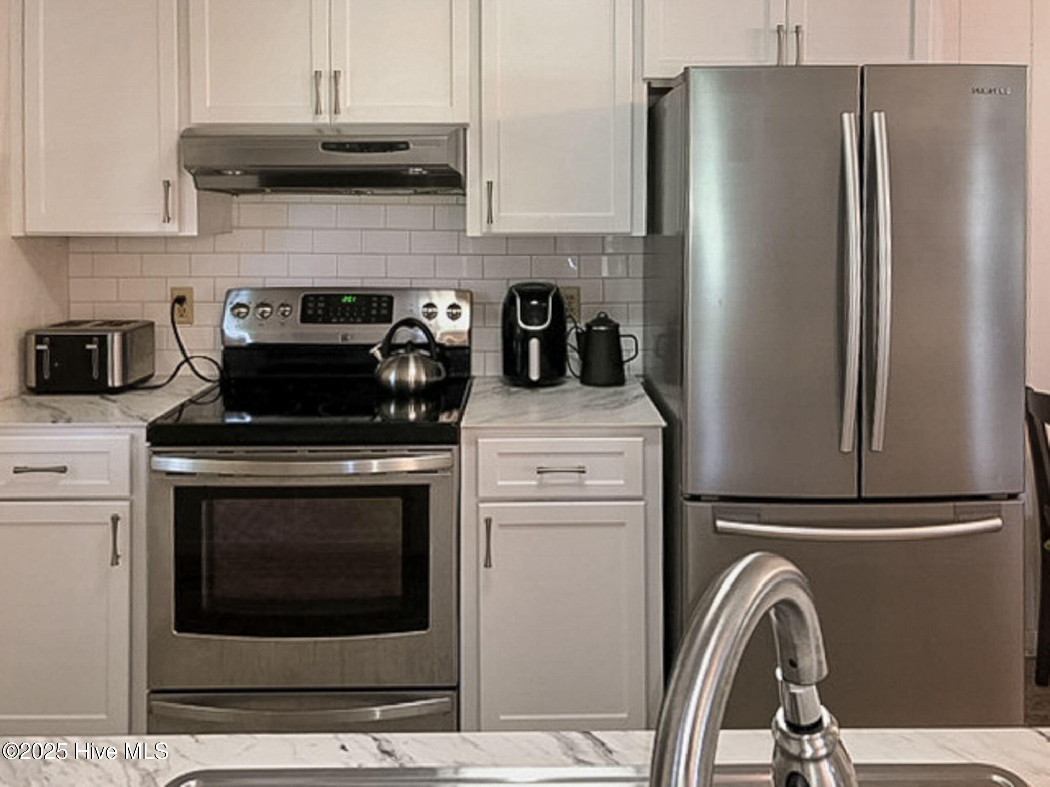 302 Jamestown Road Windsor, NC 27983 - Photo 9 of 23 Kitchen with Stainless Appliances