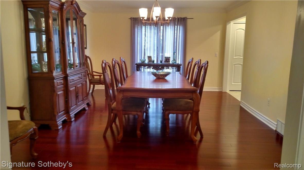 1606 North Kilburn Road Rochester, MI 48306 - Photo 5 of 27 IMG_20160703_133109720_HDR.jpg