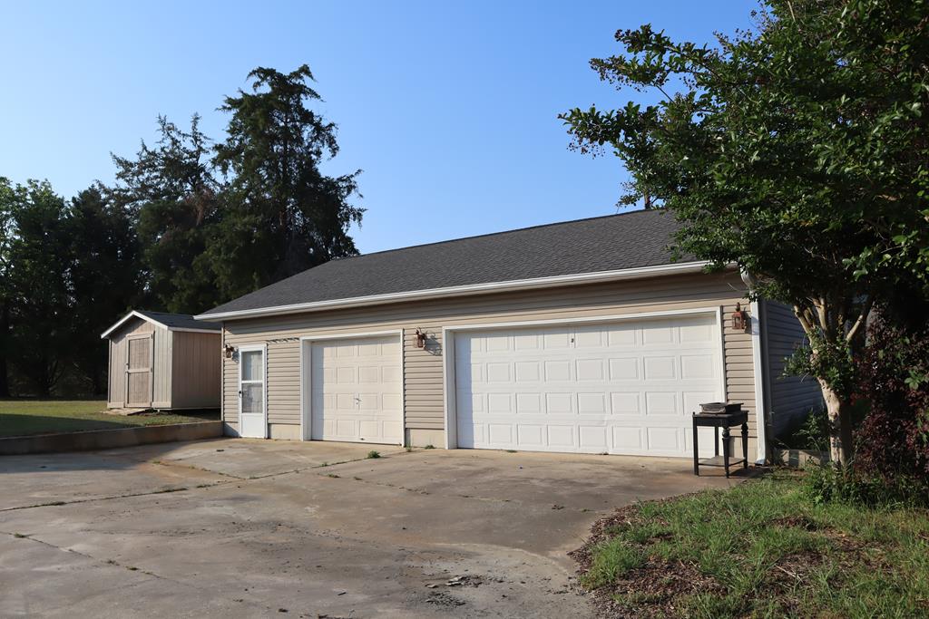 1101 Watts Bridge Road Ninety Six, SC 29666 - Photo 48 of 58 3-CAR GARAGE
